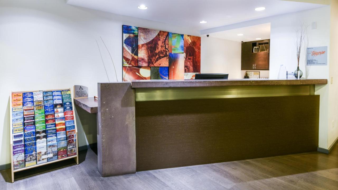 The Tangerine - A Burbank Hotel Экстерьер фото